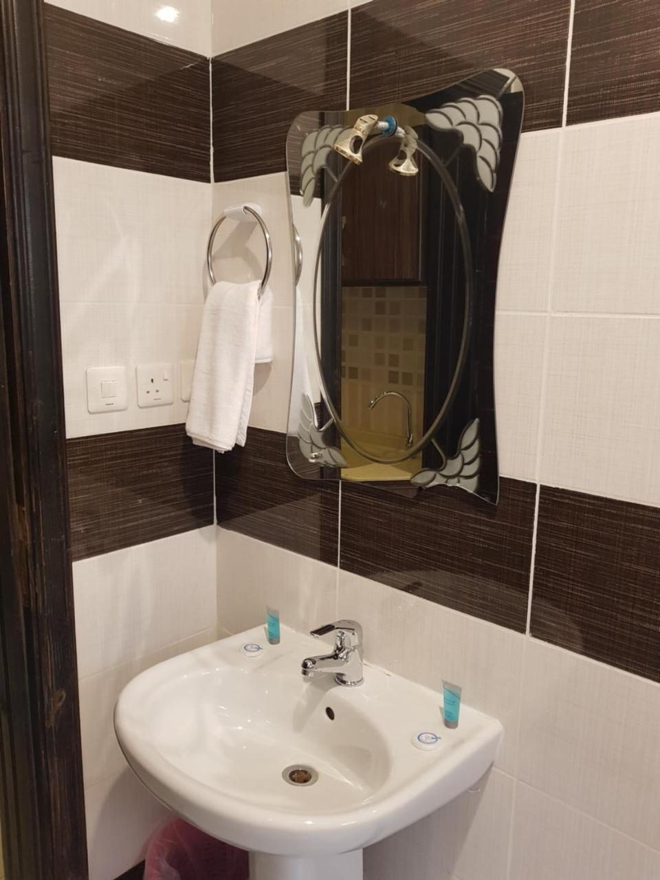 الحماد للشقق الفندقية - فرع قريش Jeddah Bagian luar foto